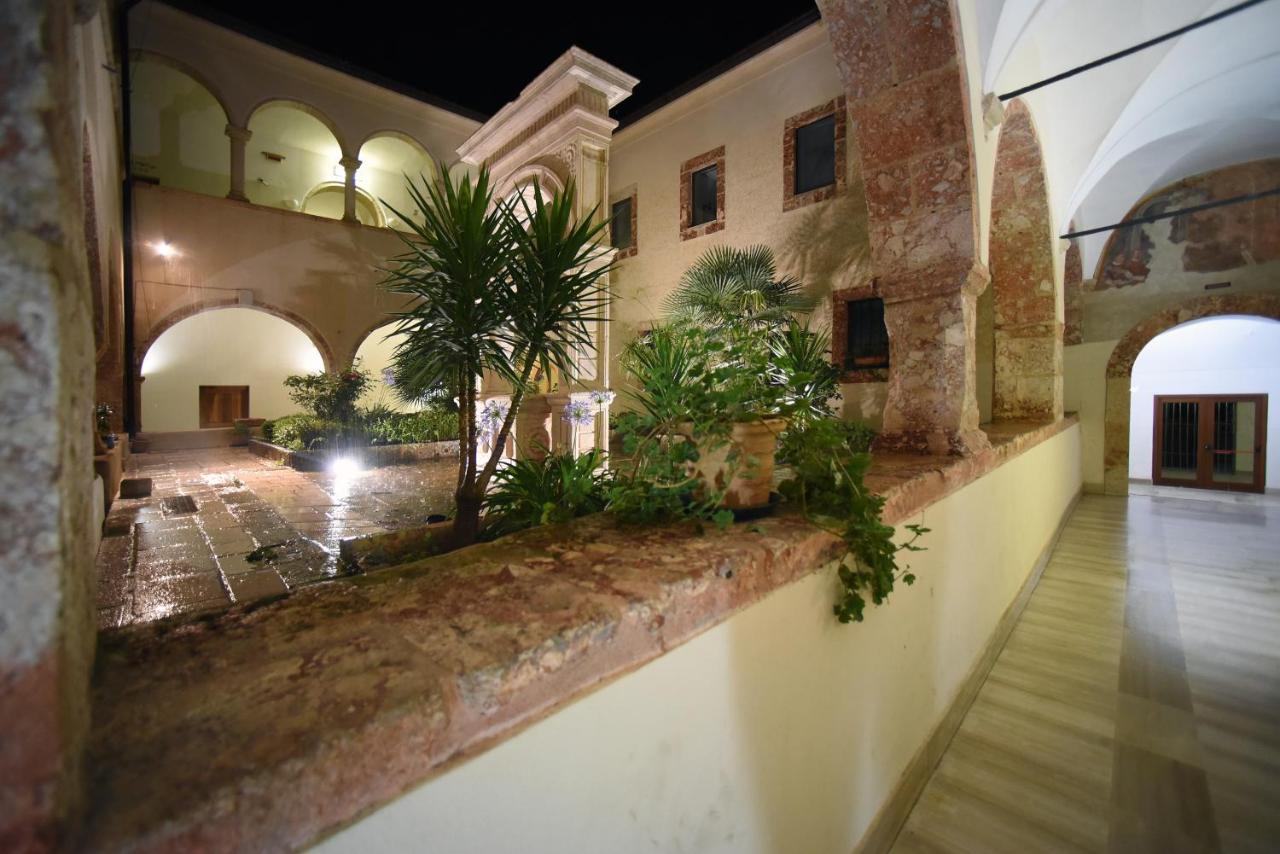 Convento Di Stignano Hotel Rignano Garganico Bagian luar foto