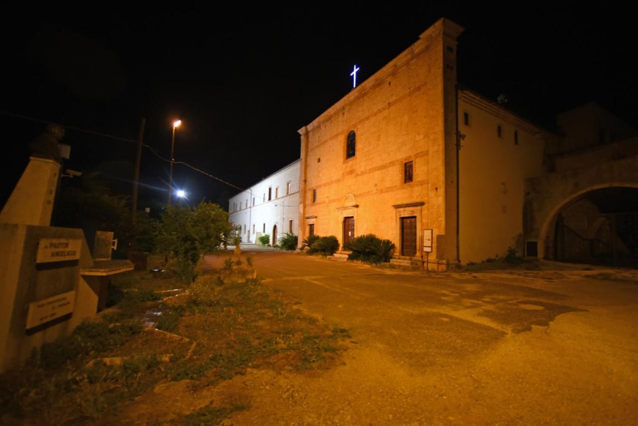 Convento Di Stignano Hotel Rignano Garganico Bagian luar foto