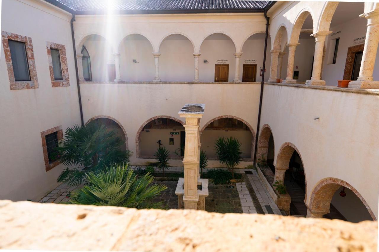 Convento Di Stignano Hotel Rignano Garganico Bagian luar foto